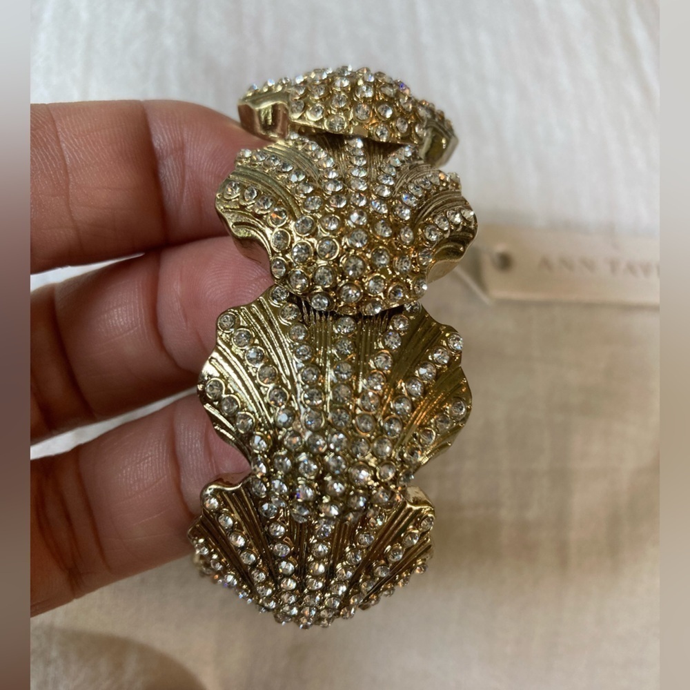Ann Taylor‎ Sea Shell with Crystals Stretch Bracelet Summer Beach Ocean New